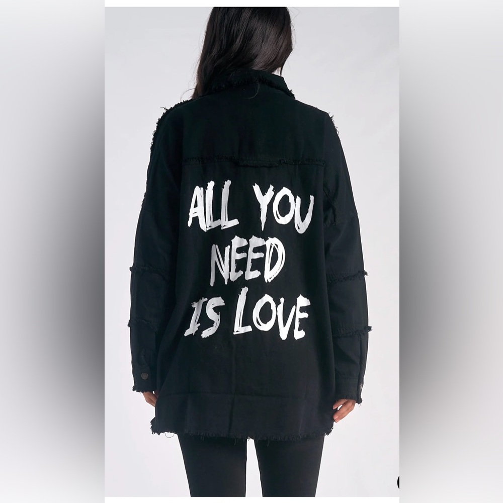 The Dawn Jacket Button up is the new version of utility-style shacket.Blk Sz Var